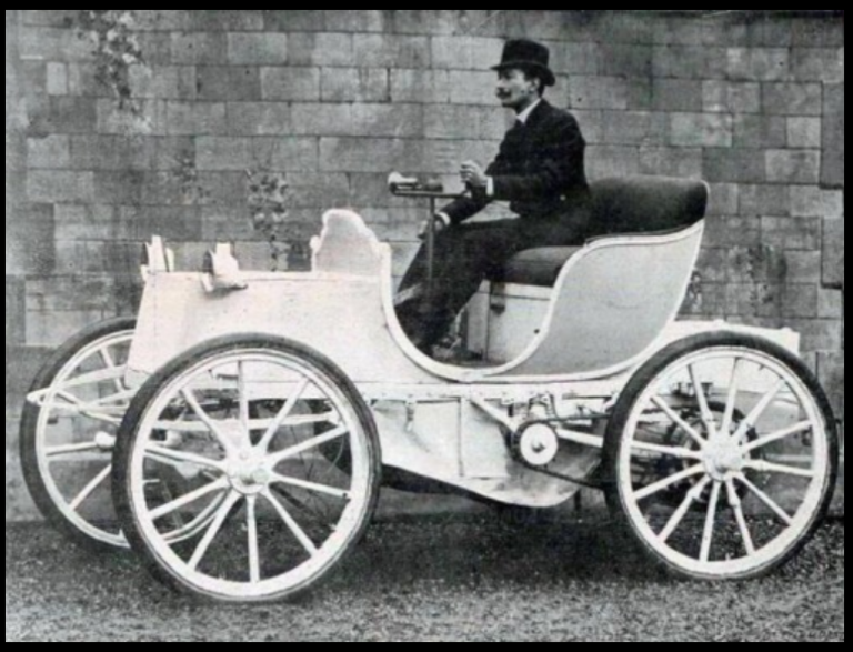18 décembre 1898 : la naissance du record de vitesse terrestre et l’essor de l’automobile