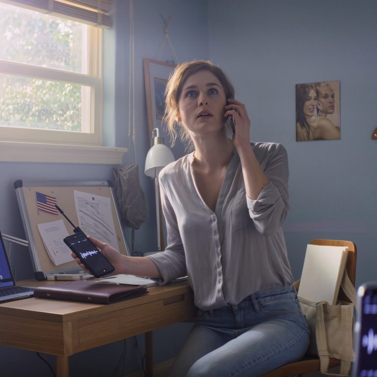 Ma sœur m’a envoyé par erreur un message vocal destiné à notre mère. Ce que j’y ai entendu m’a poussée à partir le lendemain matin, avec un plan qu’elle n’aurait jamais imaginé…