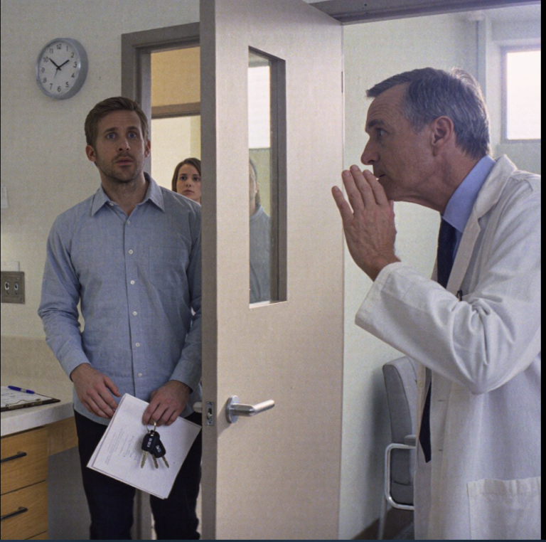 Ma femme avait l'air pâle et abattue, alors nous sommes allés chez le médecin. Soudain, on m'a emmené seul dans une autre pièce.