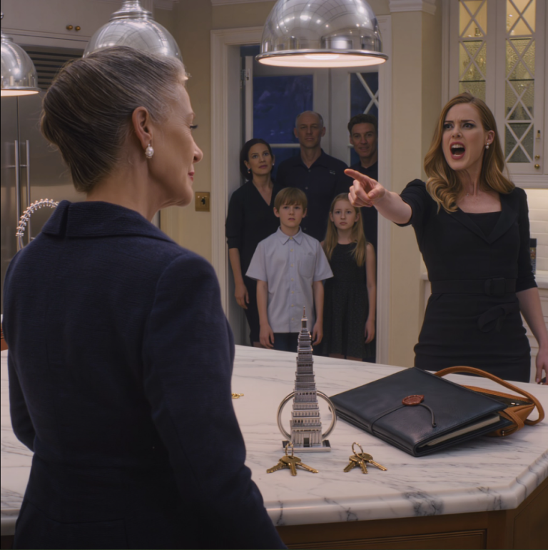 Le jour du décès de mon mari, j'ai gardé le silence sur l'héritage de 28 millions de dollars – et sur le gratte-ciel new-yorkais à mon nom. Ce soir-là, ma belle-fille a hurlé : « Fais tes valises tout de suite ! Cette vieille parasite ne restera pas ici ! » – J'ai simplement répondu : « D'accord. » Puis, juste avant de franchir la porte, j'ai ajouté : « Vas-y, installe-toi confortablement. » J'ai marqué une brève pause : « Tant que tu le peux encore. » – et son visage s'est instantanément transformé.