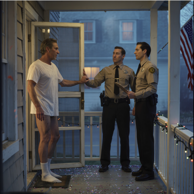 Un an après notre divorce, mon ex-femme m'a envoyé un SMS : « Il faut qu'on parle, c'est urgent. » J'ai répondu : « On verra plus tard. Je m'en vais. » Le lendemain, j'ai découvert…